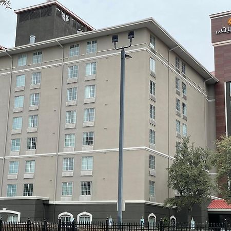 Hotel La Quinta By Wyndham San Antonio Airport Esterno foto