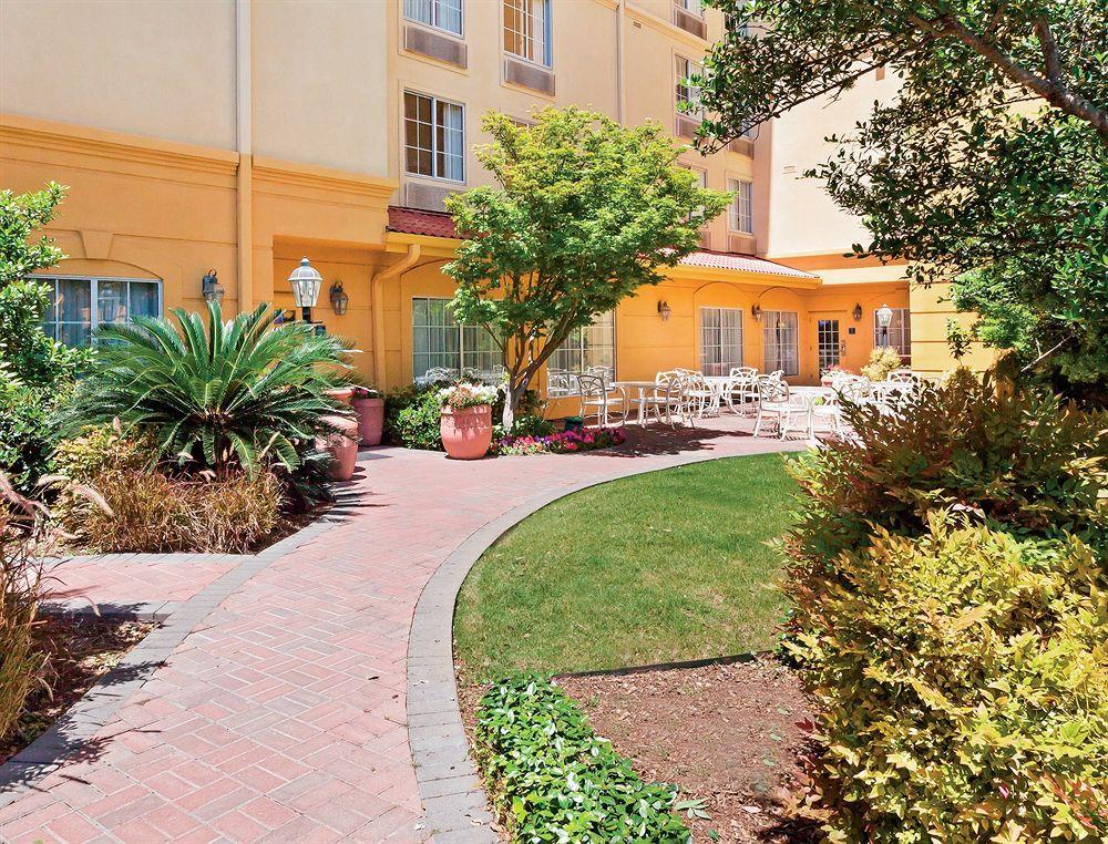 Hotel La Quinta By Wyndham San Antonio Airport Esterno foto