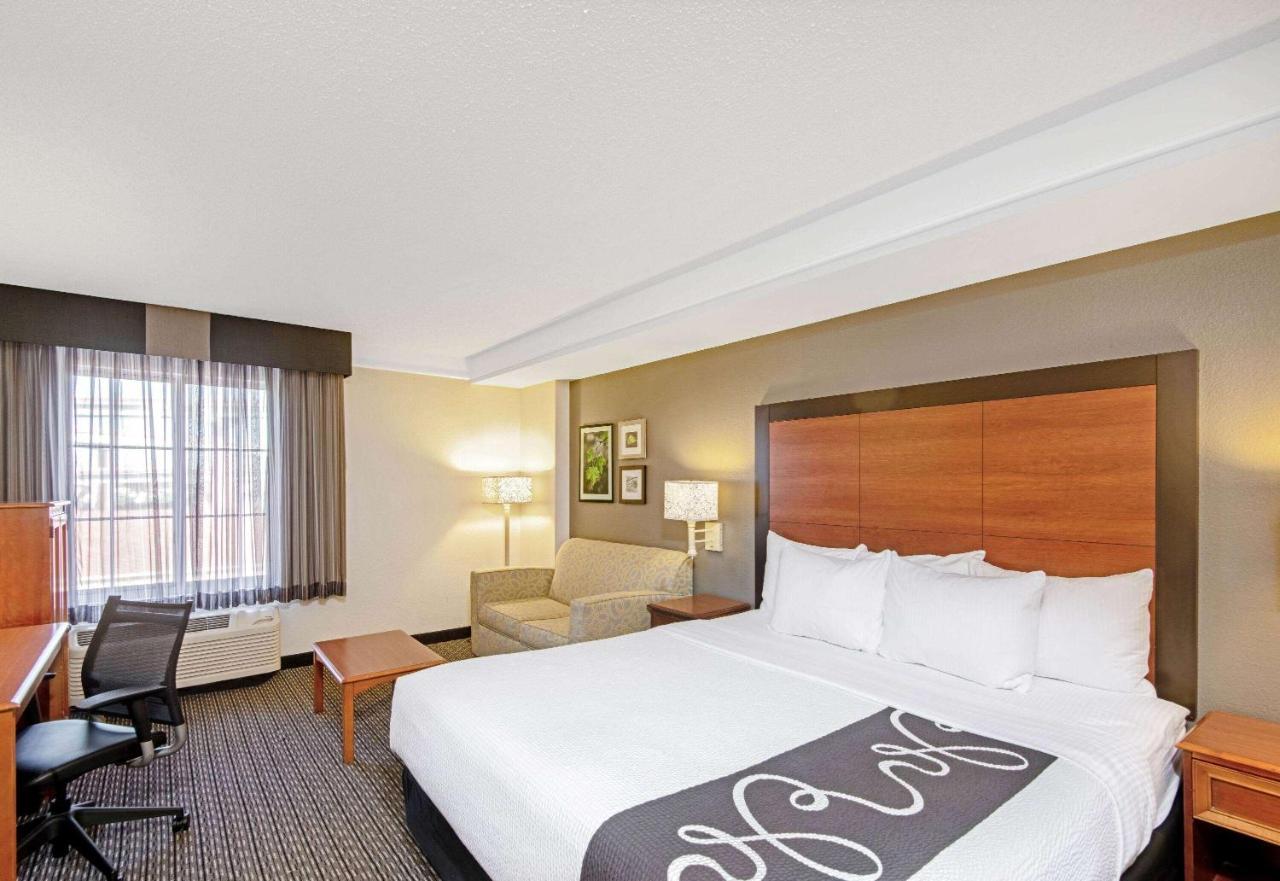 Hotel La Quinta By Wyndham San Antonio Airport Esterno foto