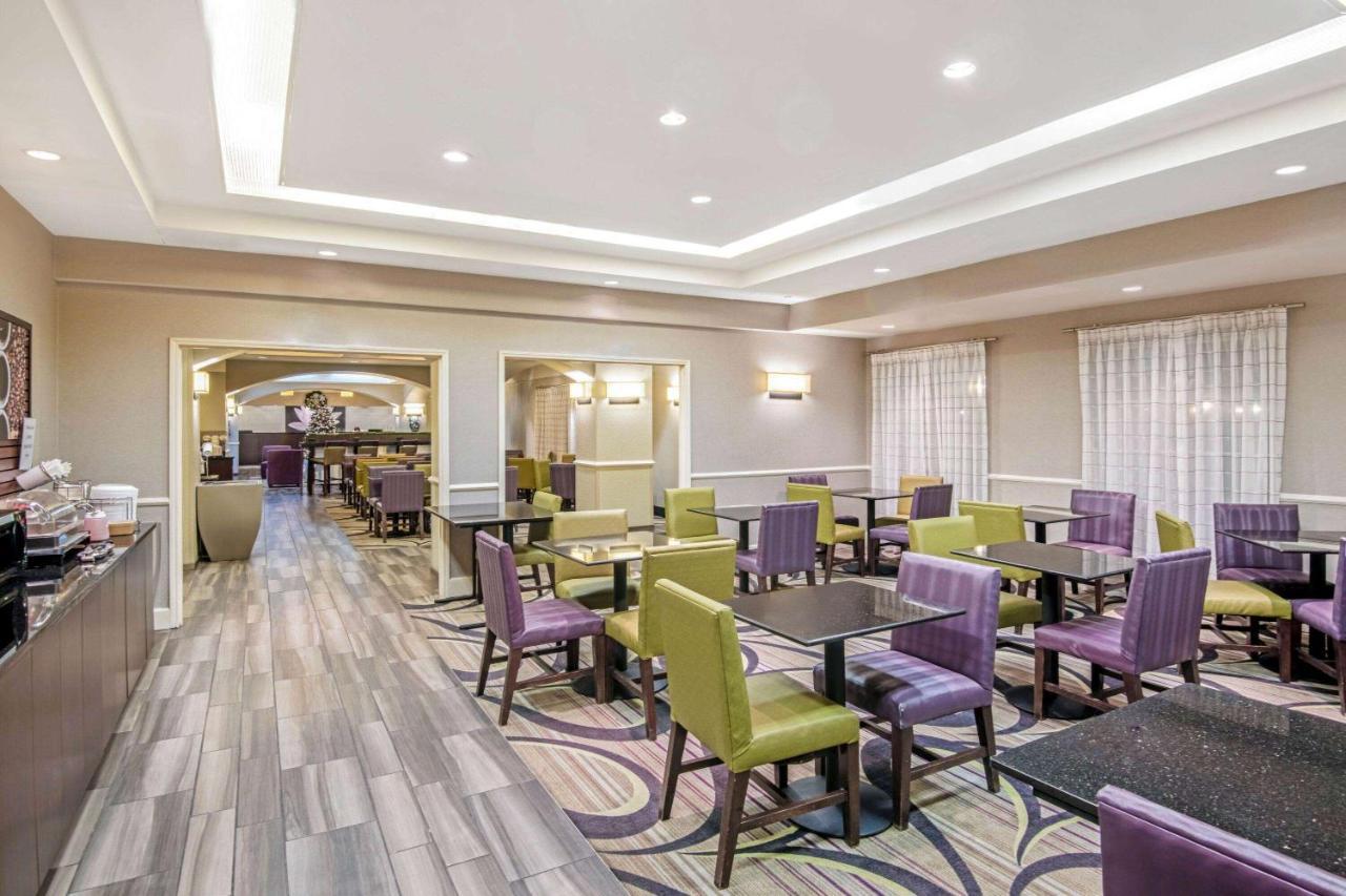 Hotel La Quinta By Wyndham San Antonio Airport Esterno foto