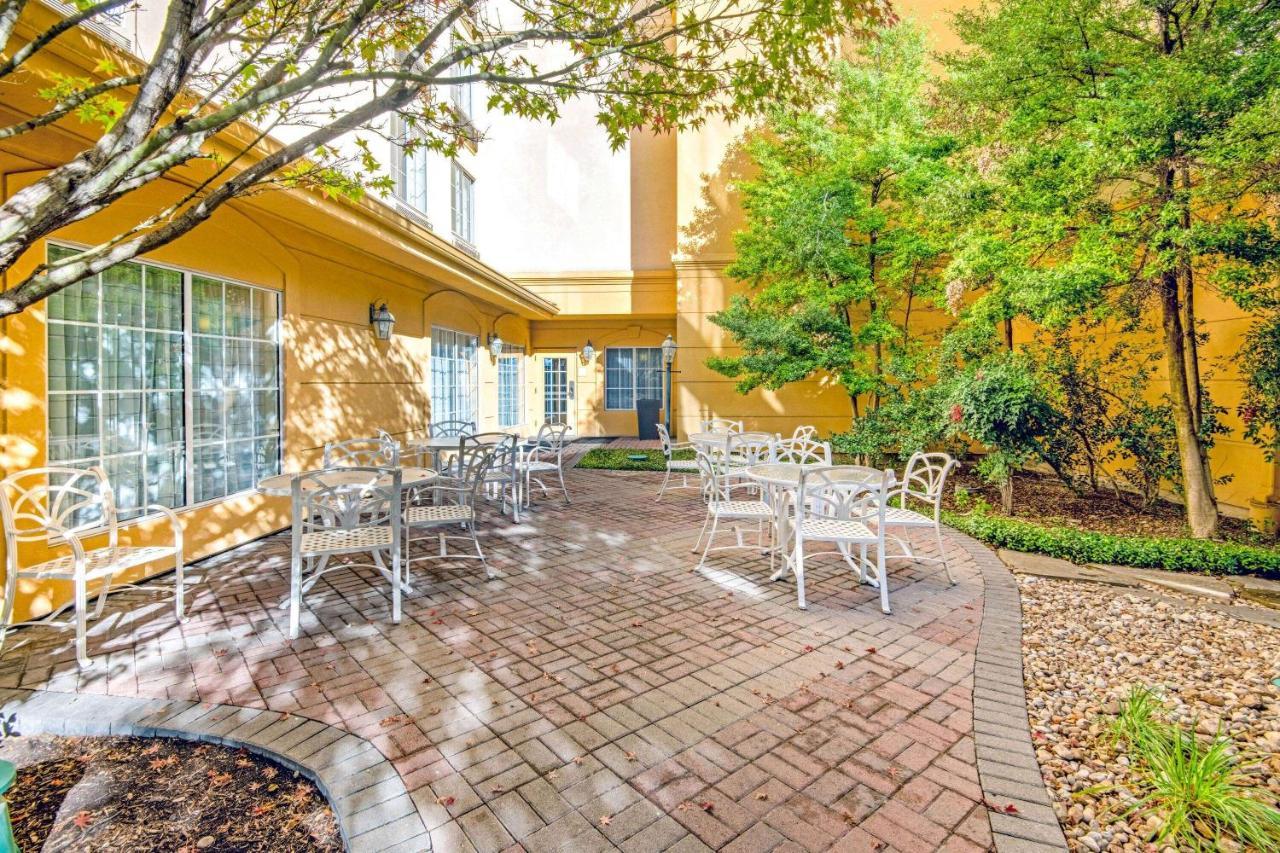 Hotel La Quinta By Wyndham San Antonio Airport Esterno foto